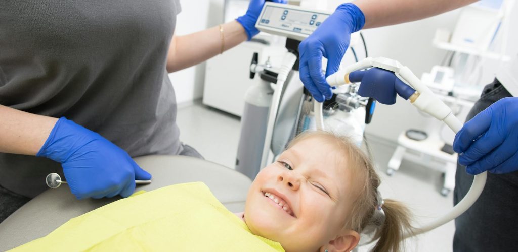 pexels-mm-dental-56682202-8260438